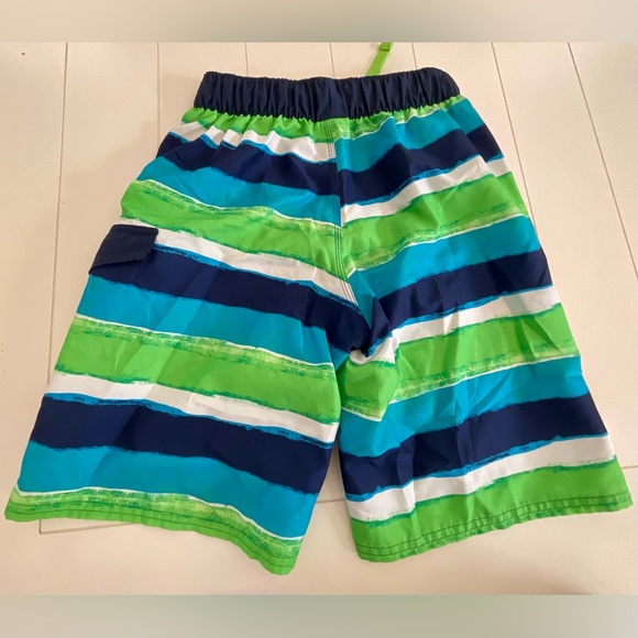 Boys Adidas swim trunks size M - Picture 2 of 7